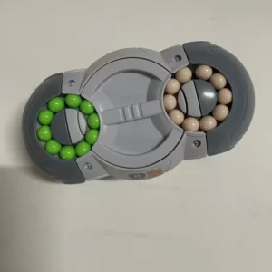 EIGHT-SIDED UFO FINGER TOYS